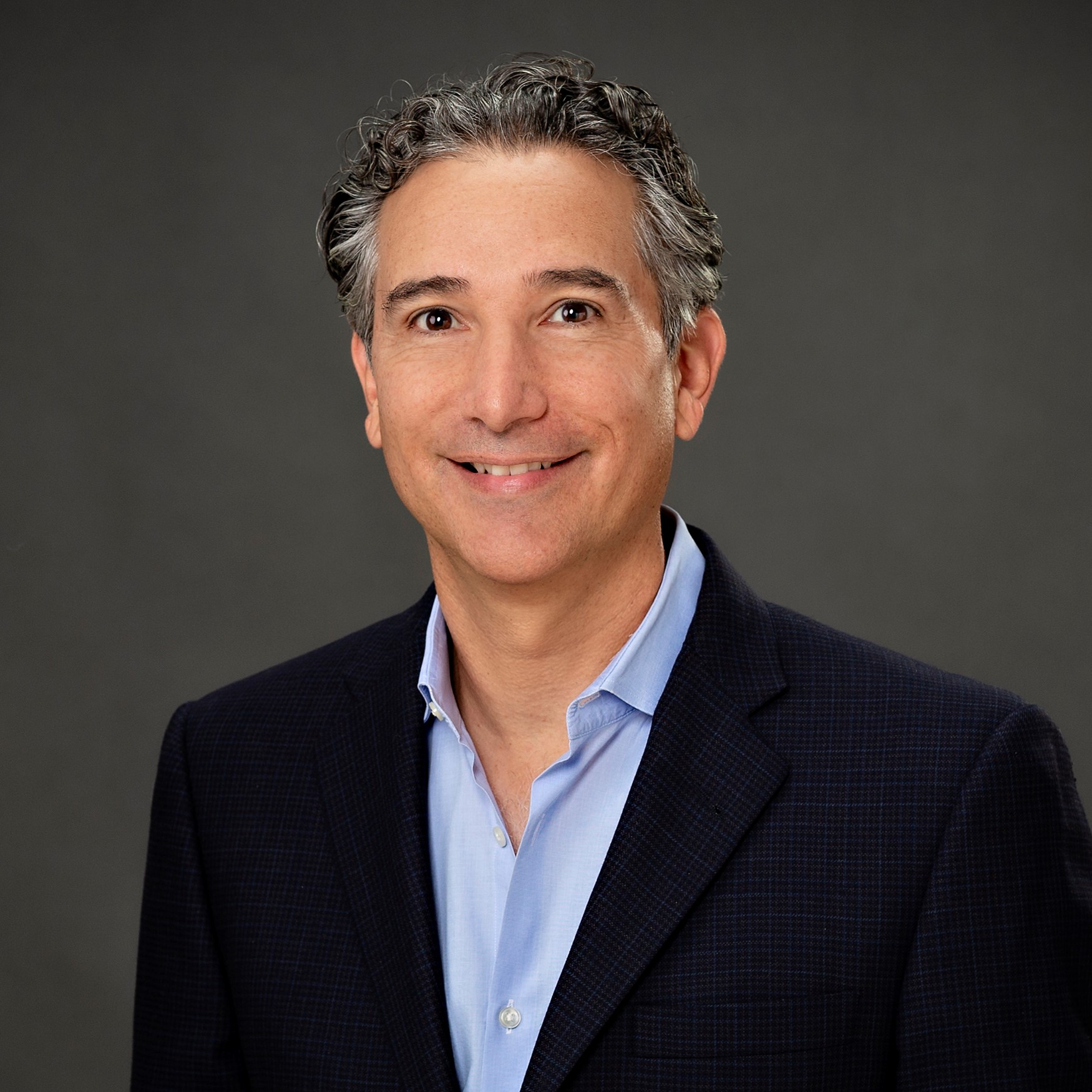 Robert Miller headshot